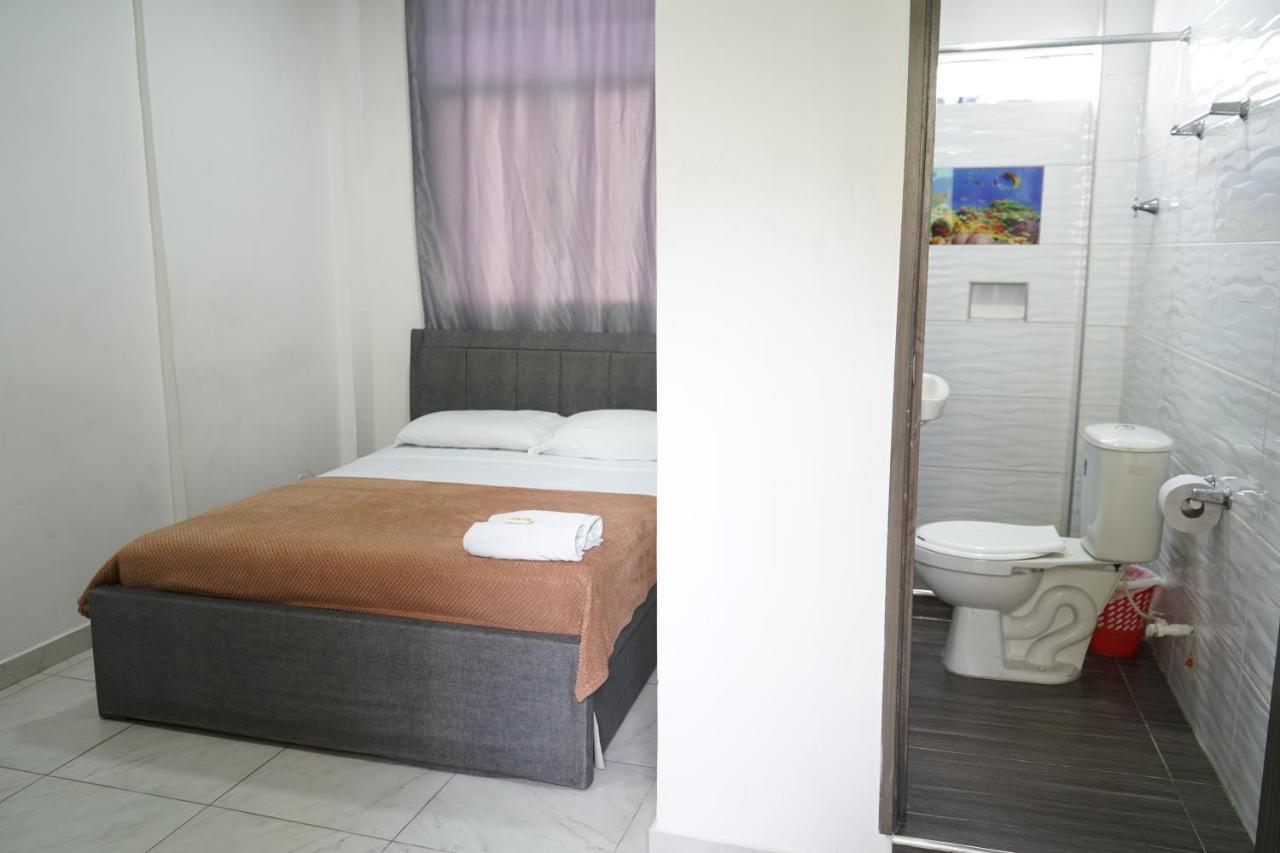 קאלי Petronio'S Hostel מראה חיצוני תמונה