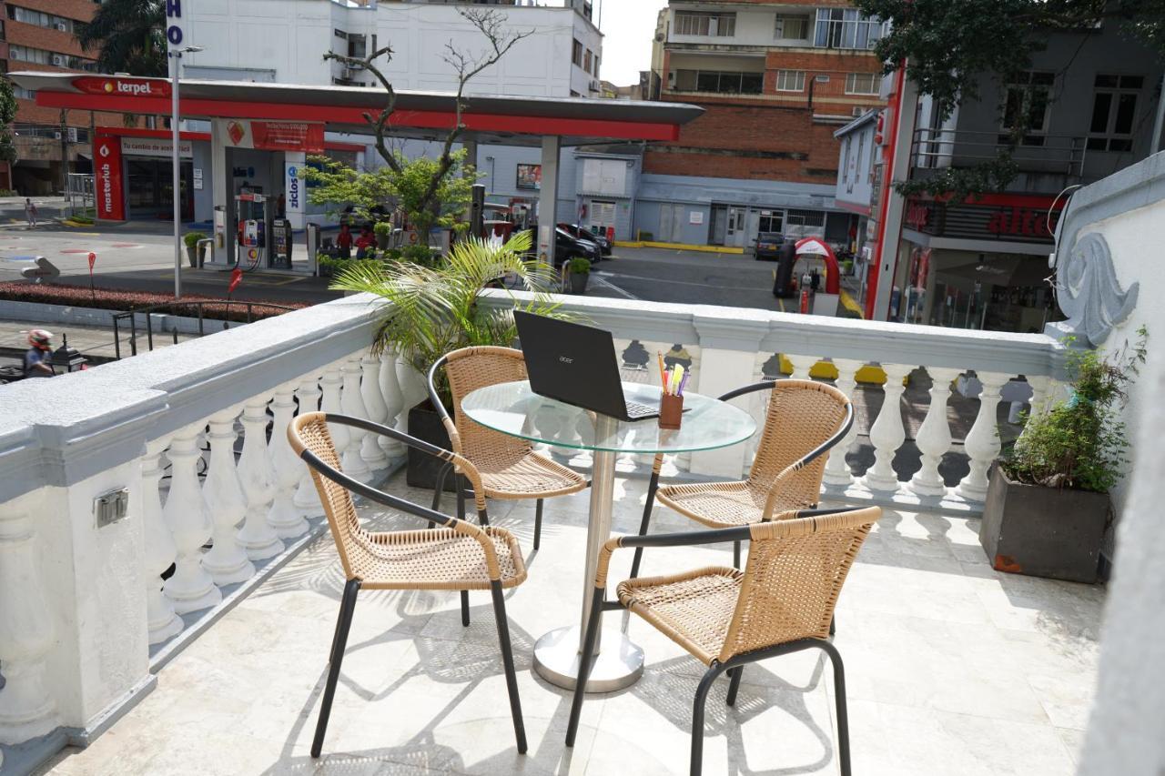 קאלי Petronio'S Hostel מראה חיצוני תמונה