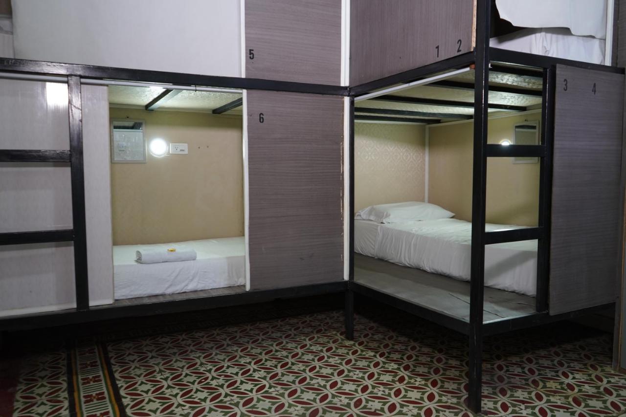 קאלי Petronio'S Hostel מראה חיצוני תמונה