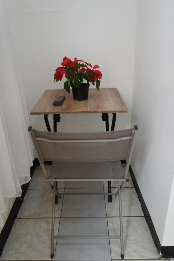 קאלי Petronio'S Hostel מראה חיצוני תמונה
